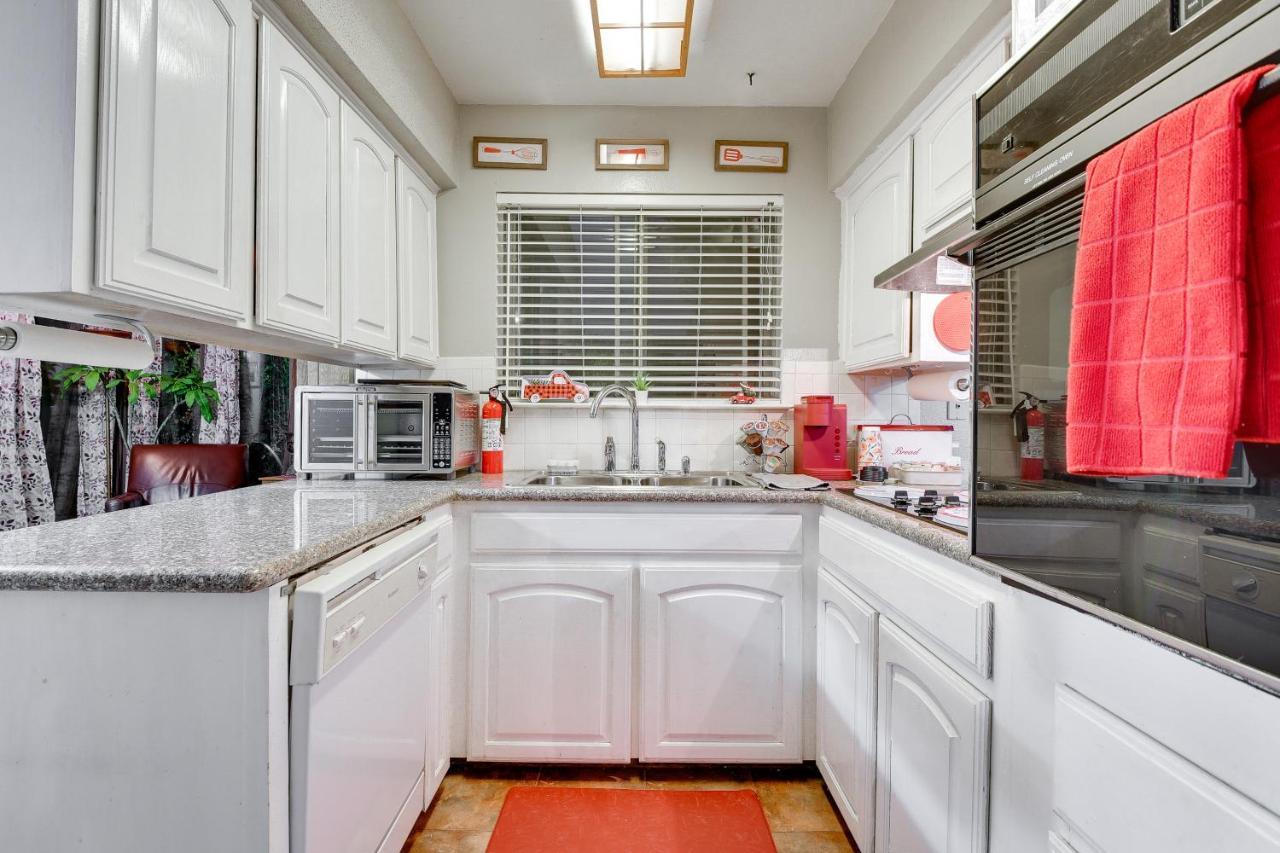 Arlington Home With Patio, Walk To Atandt Stadium! Exteriér fotografie